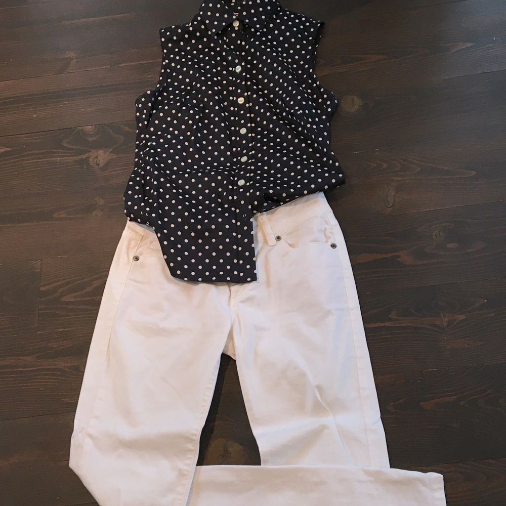 Banana republic sleeveless collar dress shirt.